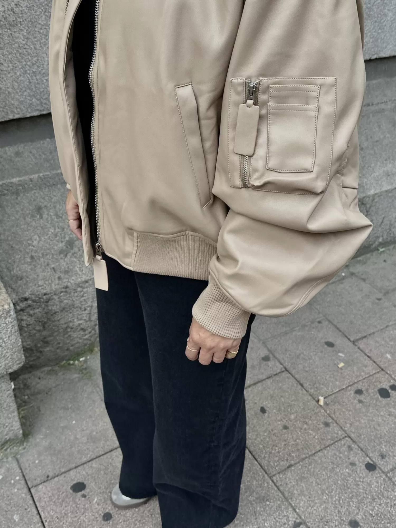 Le Marais Bomber En Cuir Vegetalien Noa Beige Shop